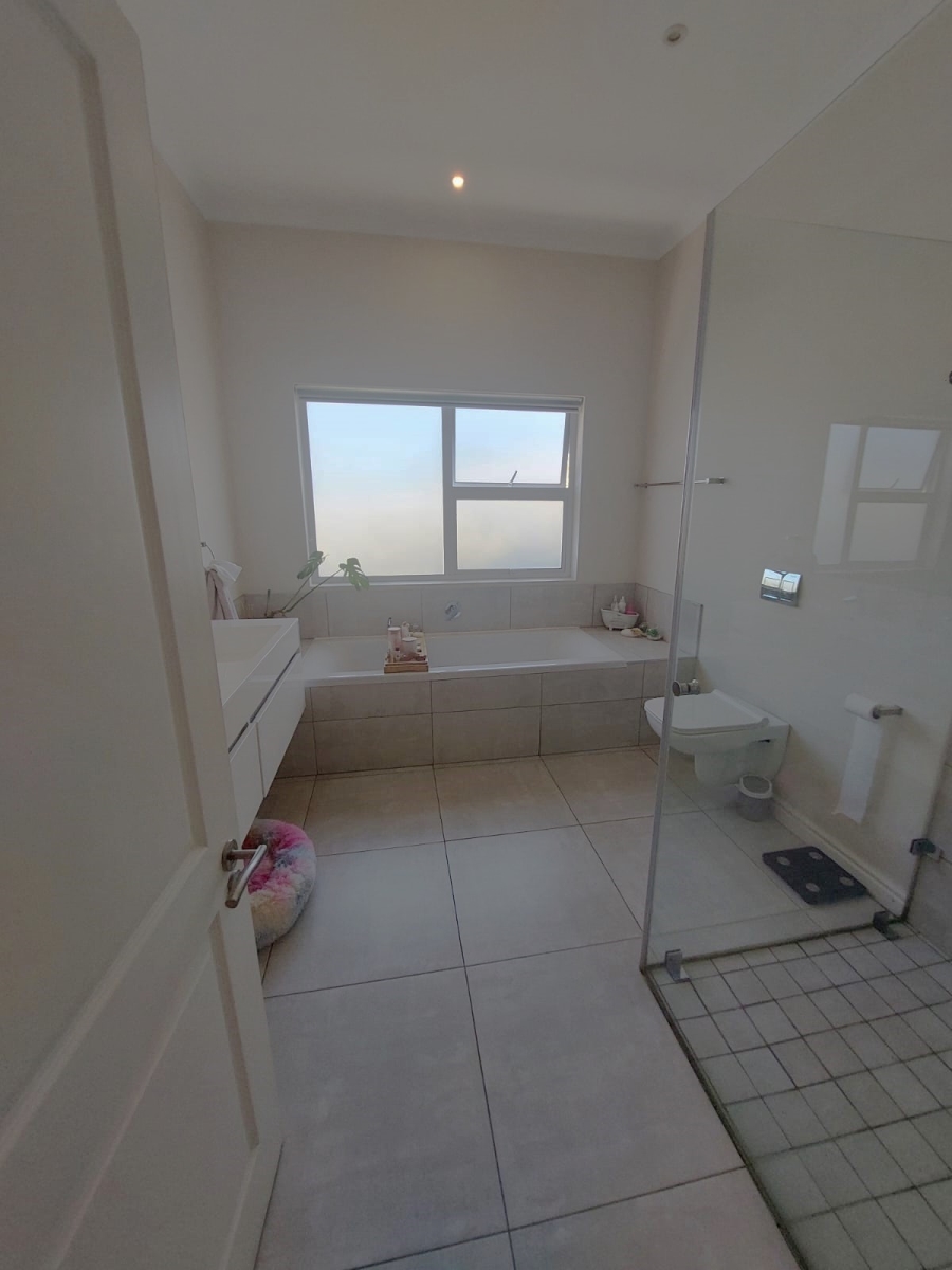 3 Bedroom Property for Sale in Langebaan Country Estate Western Cape